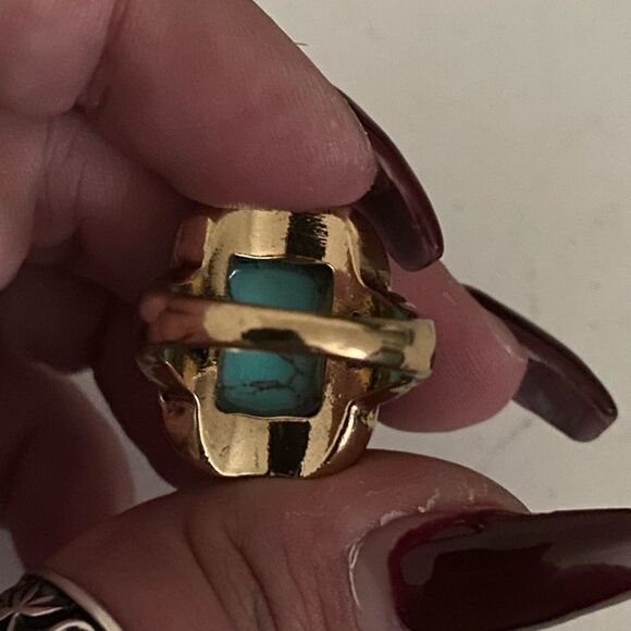 Gold Tone Faux Turquoise Ring - Picture 4 of 4